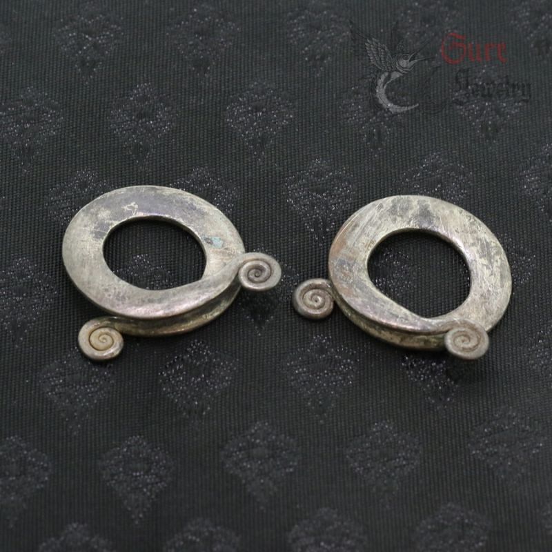 TOP SIDE ANGLE-1 – vintage Thai Yai tribal earrings top view