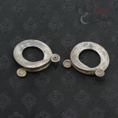 TOP SIDE ANGLE-1 – vintage Thai Yai tribal earrings top view