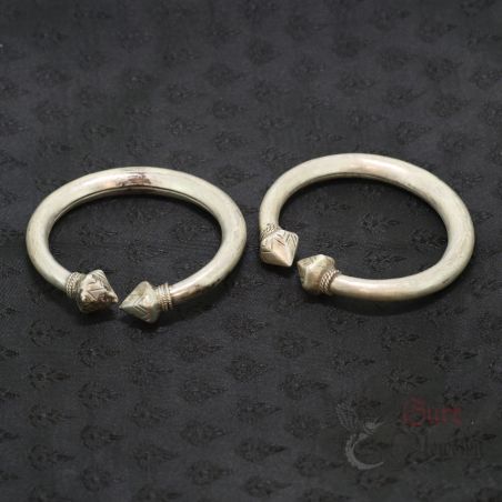 TRIBAL SHAN–TAI YAI HOLLOW SILVER LOTUS CUFF BRACELET – TOP VIEW